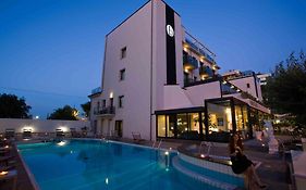 Ferretti Beach Hotel